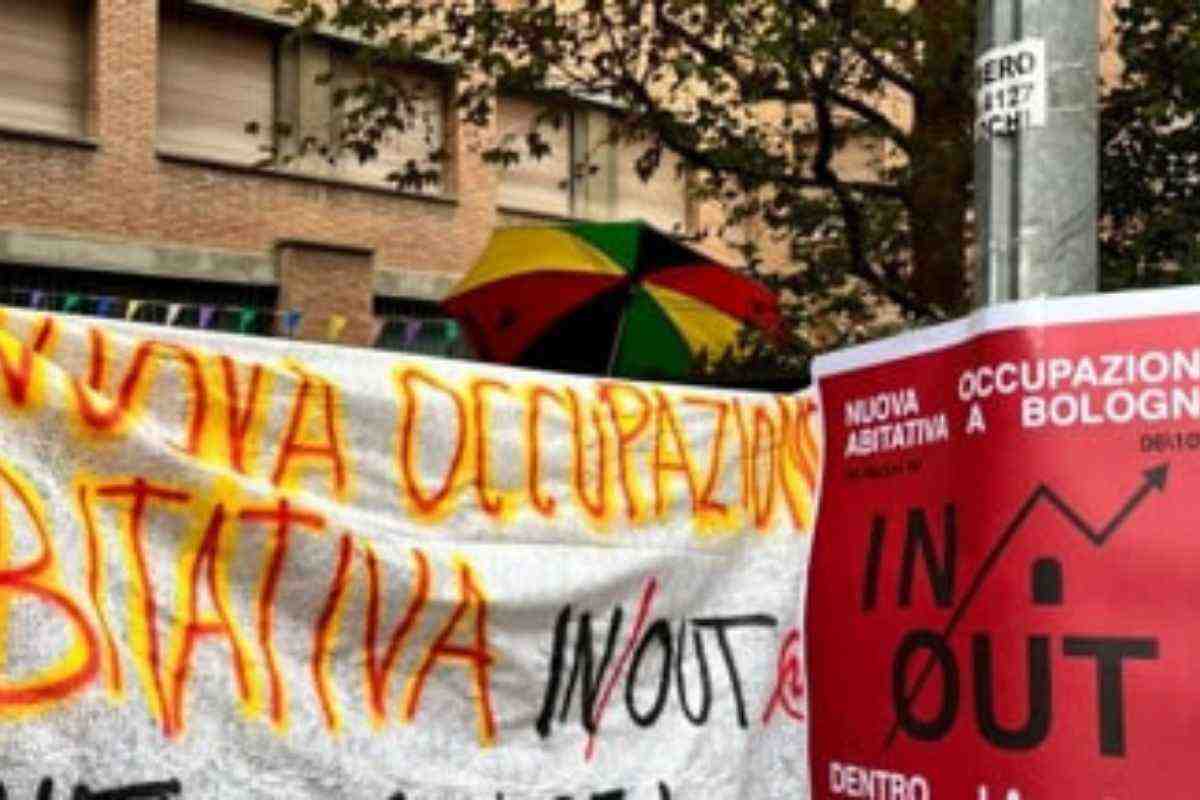 Sgombero a Bologna: attivisti di Plat tentano di fermare l'operazione. Bolognina, sgombero tra proteste e resistenza: il racconto della giornata. Via di Vincenzo, sgombero tra scontri e tensione: polizia in azione. 