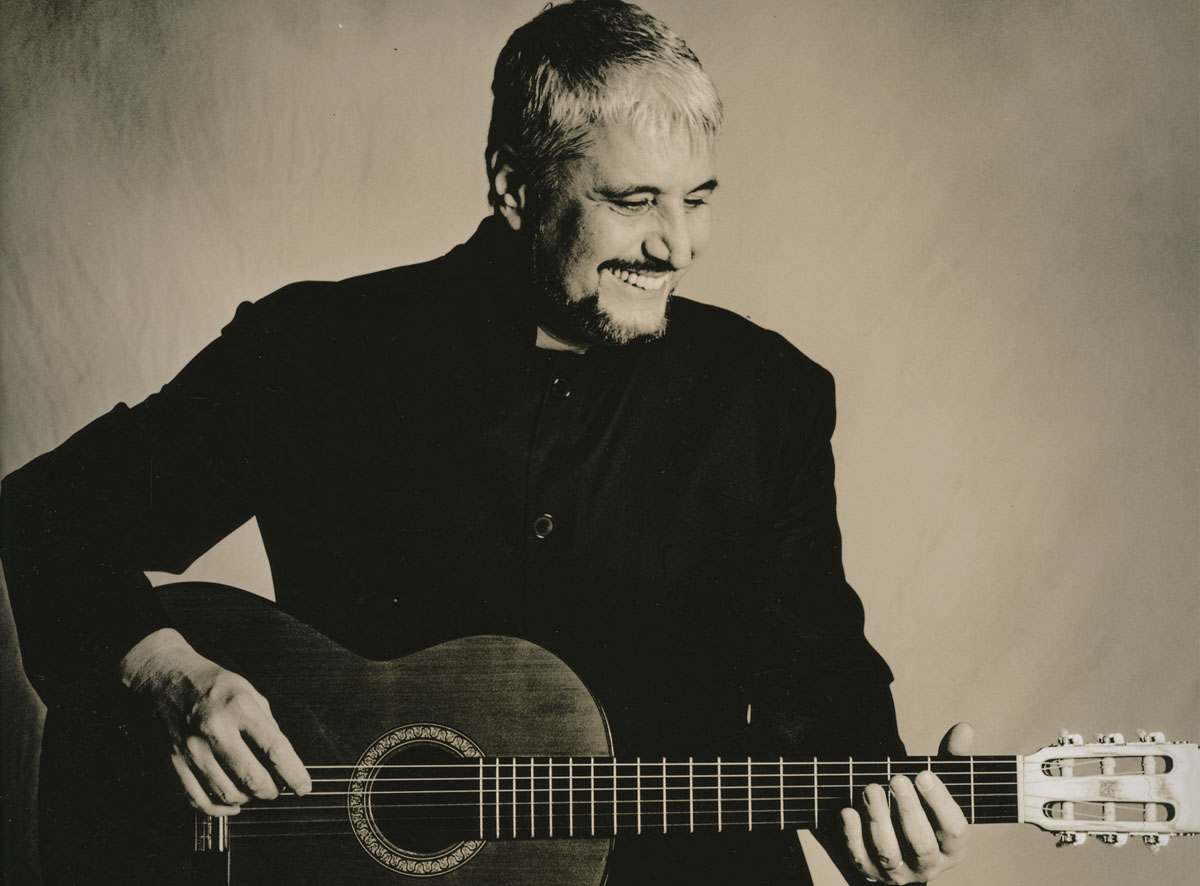 Pino Daniele: il Genio Musicale che ha Cambiato la musica italiana. Pino Daniele e il suo impatto sulla musica italiana. Napule è: il manifesto musicale di Pino Daniele. 