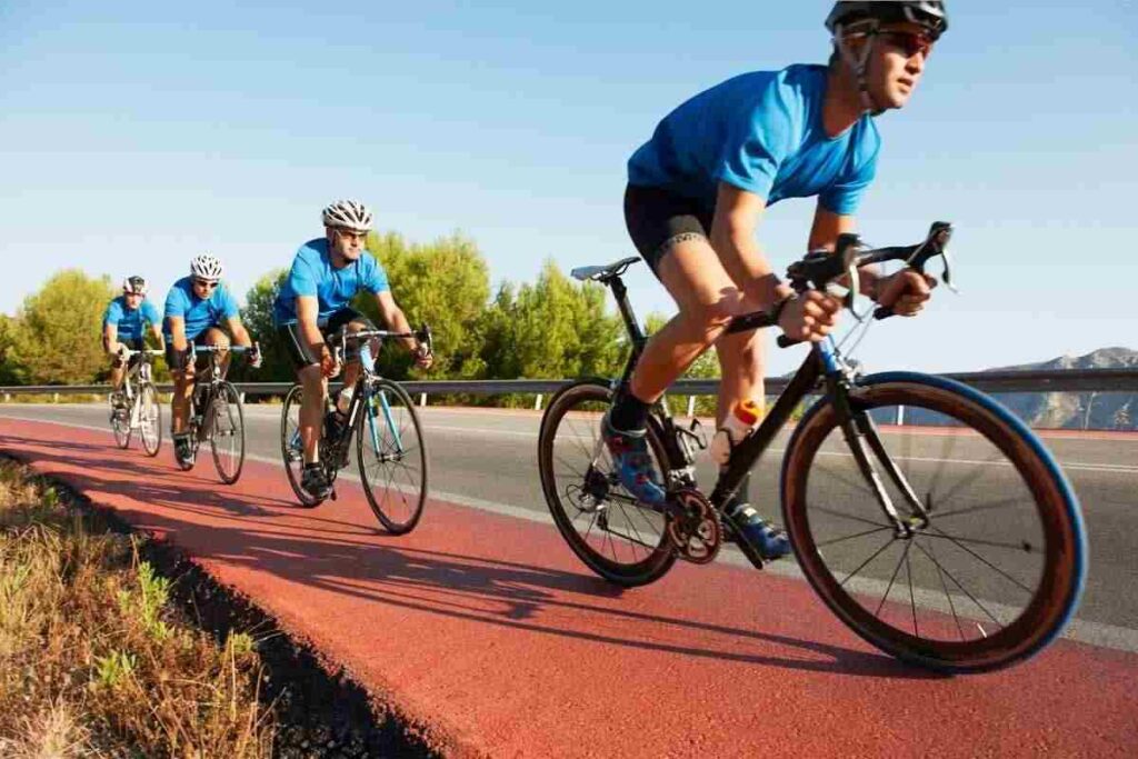 Smantellata banda di ladri di biciclette da corsa: undici indagati. Biciclette di lusso nel mirino dei ladri: operazione dei carabinieri. Traffico illecito di bici da corsa: colpo alla criminalità. Biciclette rubate per 200mila euro, decapitata la banda. 