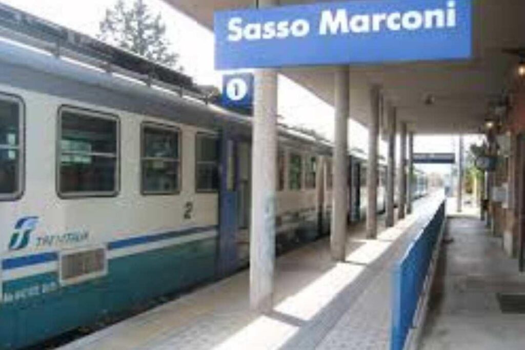 Disagi sulla linea ferroviaria per un investimento non mortale. Intervento dei soccorsi tra Lama di Reno e Sasso Marconi: una persona ferita. Investimento ferroviario poco prima delle 15: vittima fuori pericolo. Treno investe una persona tra Lama di Reno e Sasso Marconi: paura e ritardi.