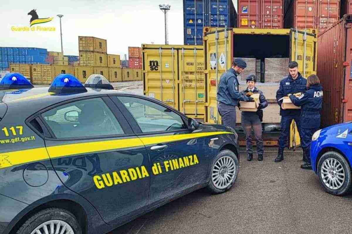 Dogana scopre 21 tonnellate di tabacco irregolare. Contrabbando di tabacco: maxi sequestro e una denuncia. Traffico illecito di tabacco, fermato carico da record. 