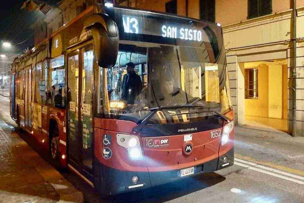 Biglietti dei bus più cari a Bologna: il ticket sale a 2,30 euro. Trasporto pubblico a Bologna: biglietti più cari dal primo marzo. Tper aumenta le tariffe: il biglietto dell'autobus arriva a 2,30 euro.