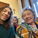 Vasco Rossi celebra il compleanno della madre Novella. Un compleanno speciale: Vasco Rossi e il messaggio per la madre. Il post virale di Vasco Rossi per i 94 anni della mamma. 